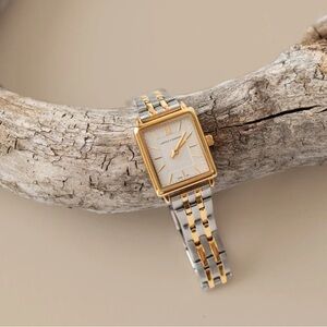 Larsson Jennings Watch Fall 2024 Jilly Box